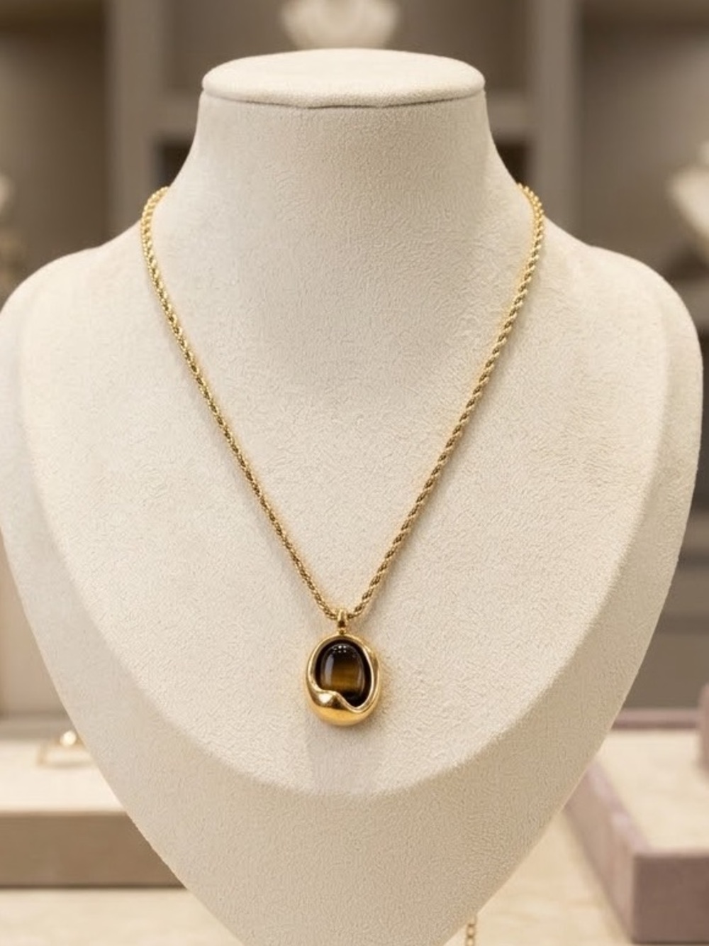 Tiger's Eye Pendant Necklace| Gold-Tone Stainless Steel Rope Chain